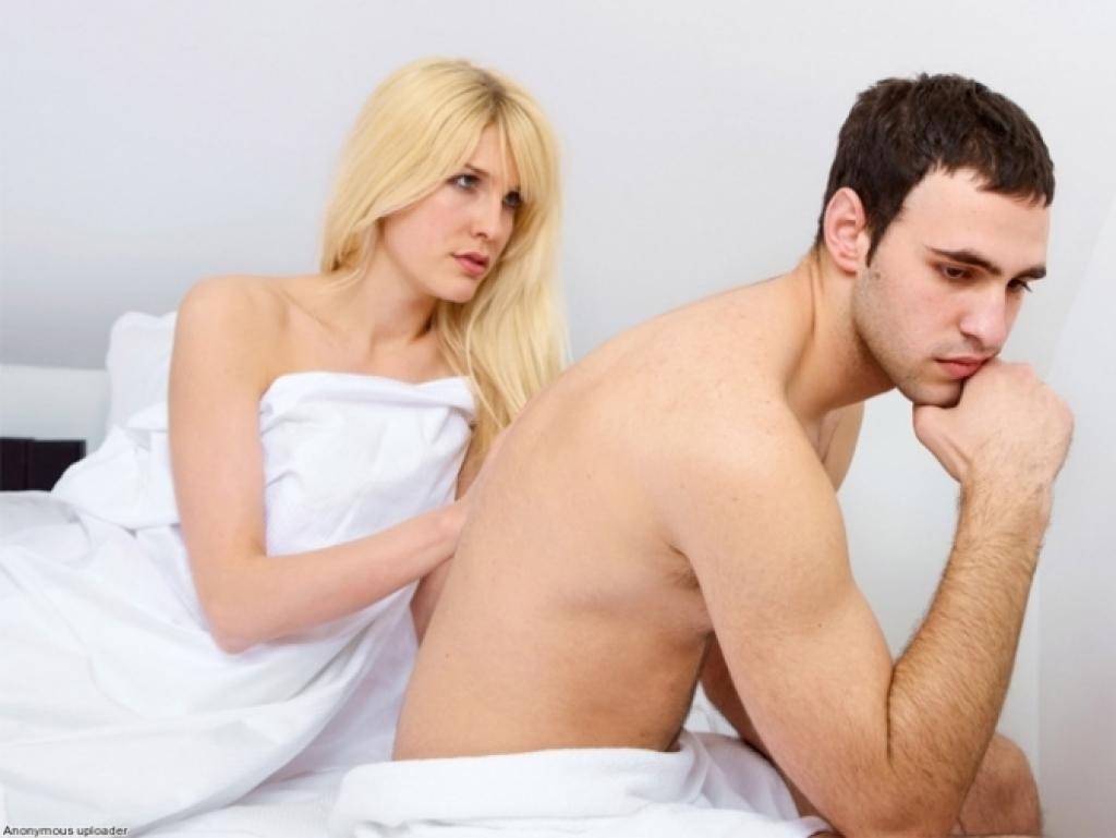 Bị viêm lộ tuyến cổ tử cung có được quan hệ vợ chồng?